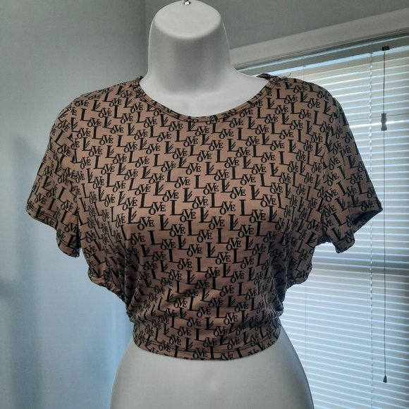 LOVE J cropped multi-printed love top - Picture 3 of 6